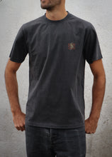 Charger l&#39;image dans la galerie, T-shirt ~ AKELARRE noir vintage