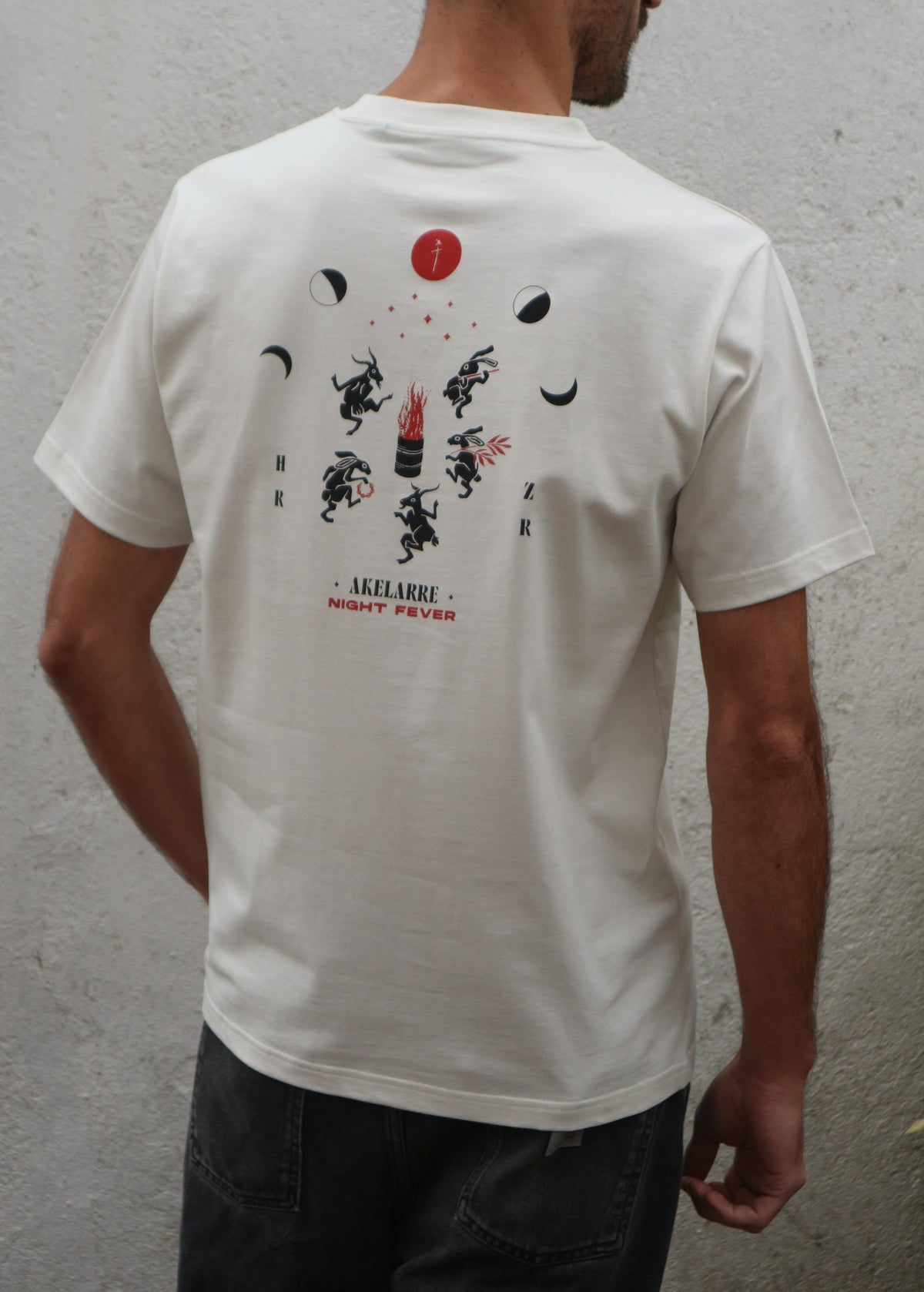 T-shirt ~ AKELARRE blanc vintage
