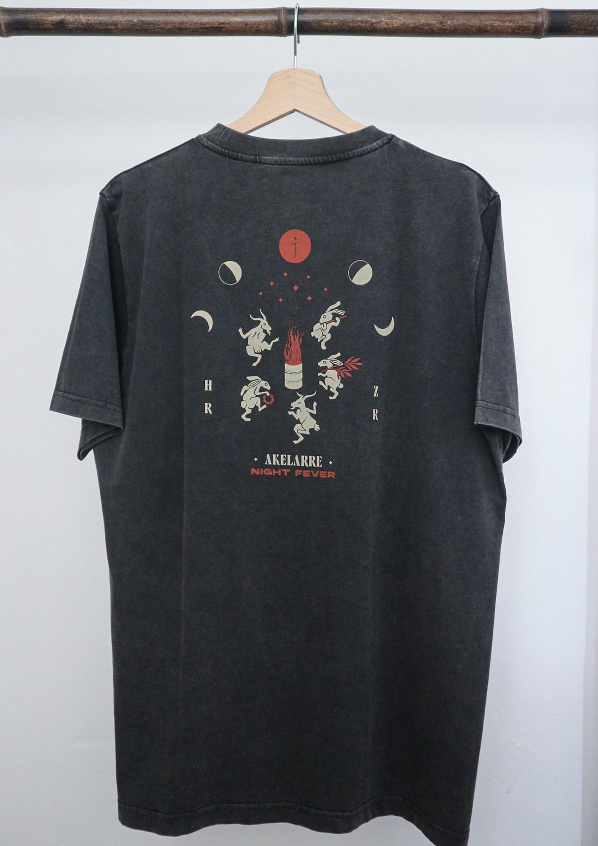 T-shirt ~ AKELARRE noir vintage