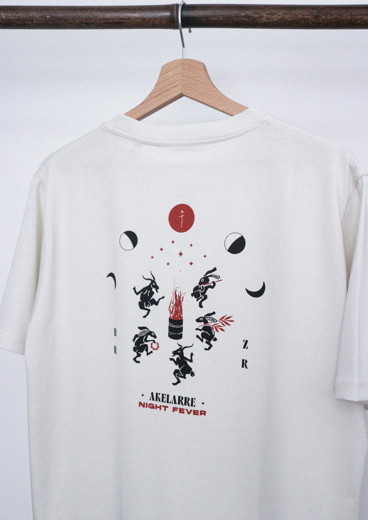 T-shirt ~ AKELARRE blanc vintage