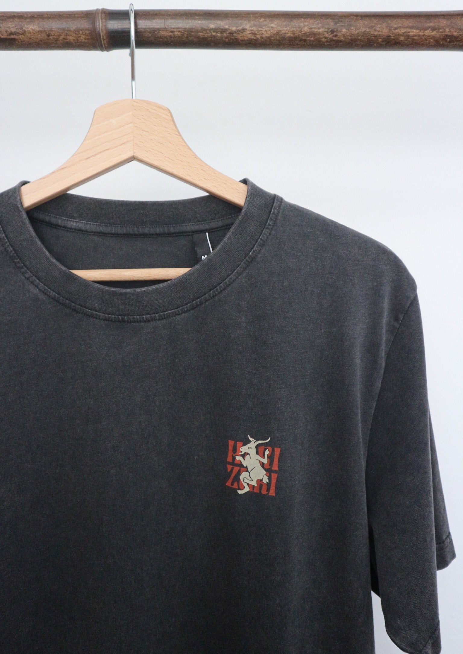 T-shirt ~ AKELARRE noir vintage