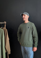 Charger l'image dans la galerie, Sweat col rond ~ KAKI